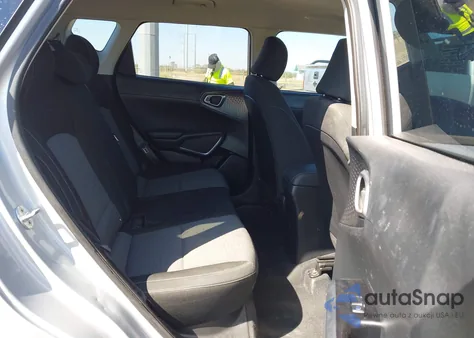 2021 Kia Soul S z USA, uszkodzony, nr VIN KNDJ23AU2M7795650